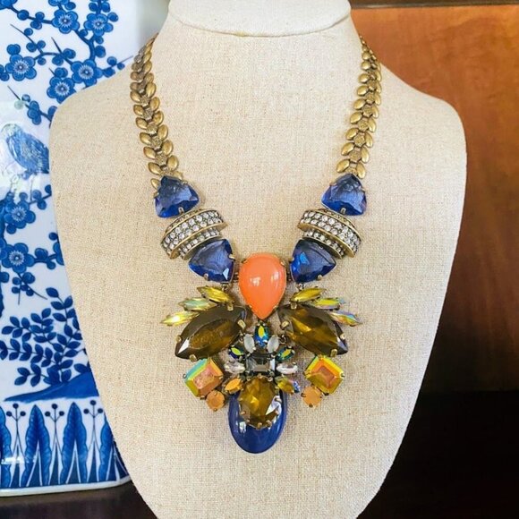 J. Crew Jewelry - 💜 J. Crew Peach Faux Sapphire and Amber Statement Necklace